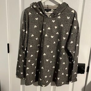 Lightweight Hooded Sweatshirt with heart print
